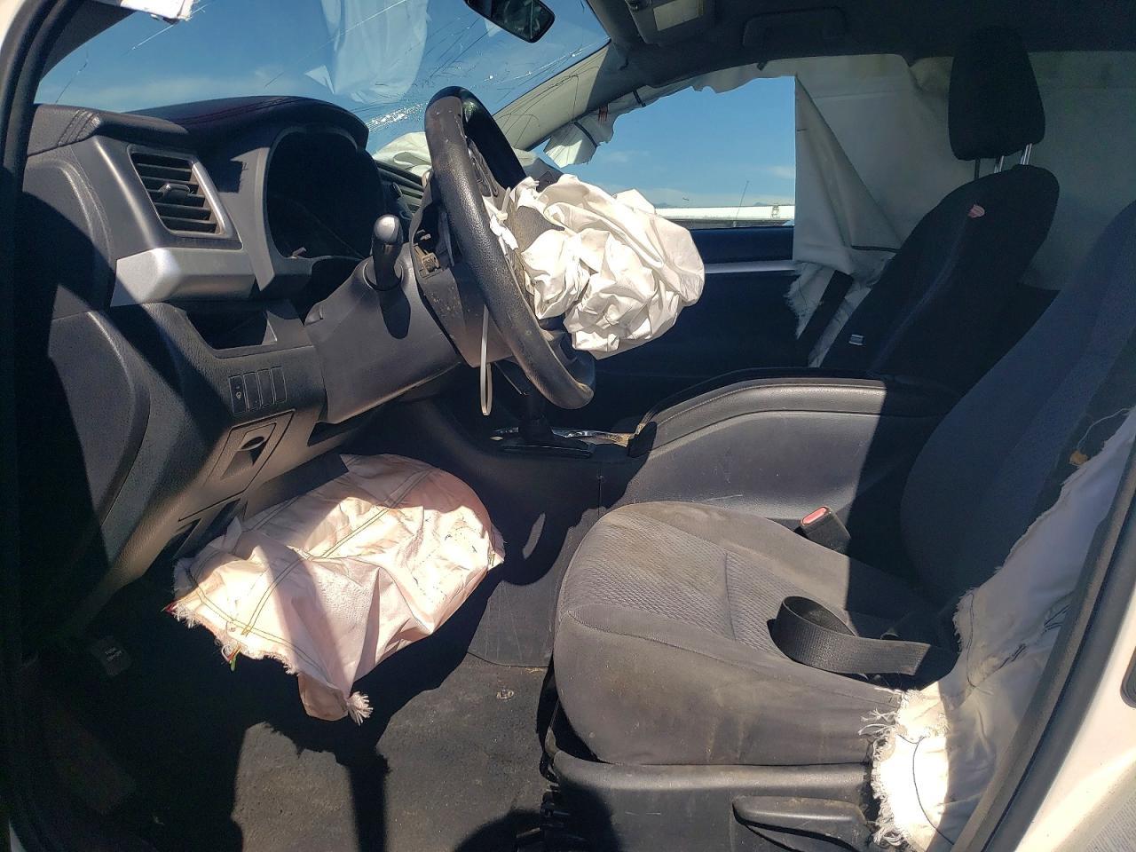 2015 Toyota Highlander Le - zdjęcie 7