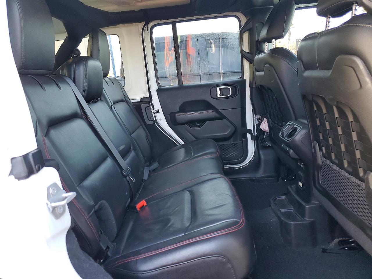 2018 Jeep Wrangler Unlimited Rubicon - zdjęcie 11