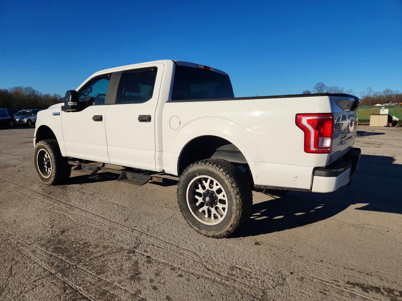 2016 Ford F150 Supercrew - zdjęcie 2