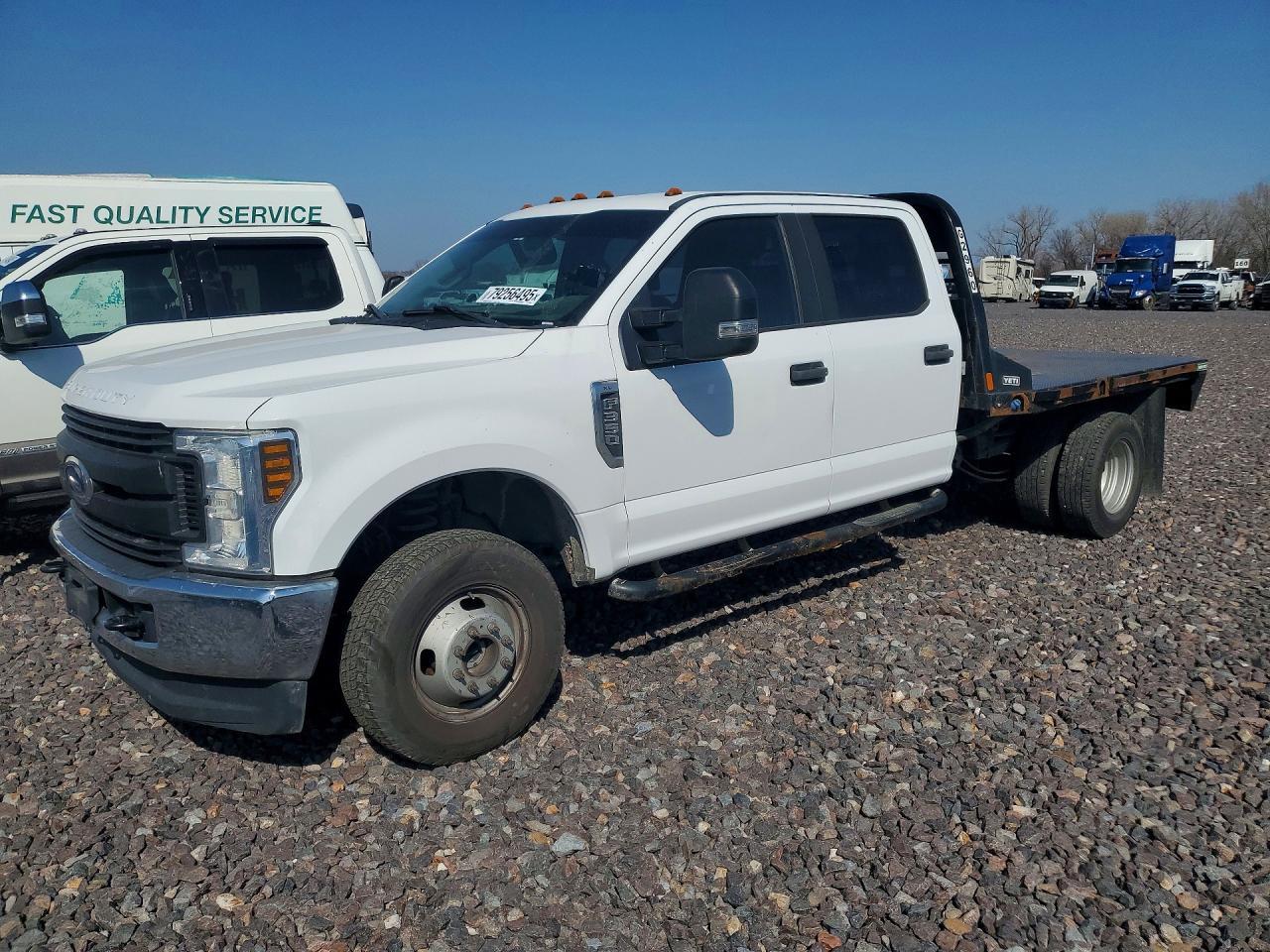2019 Ford F350 Super Duty - zdjęcie główne