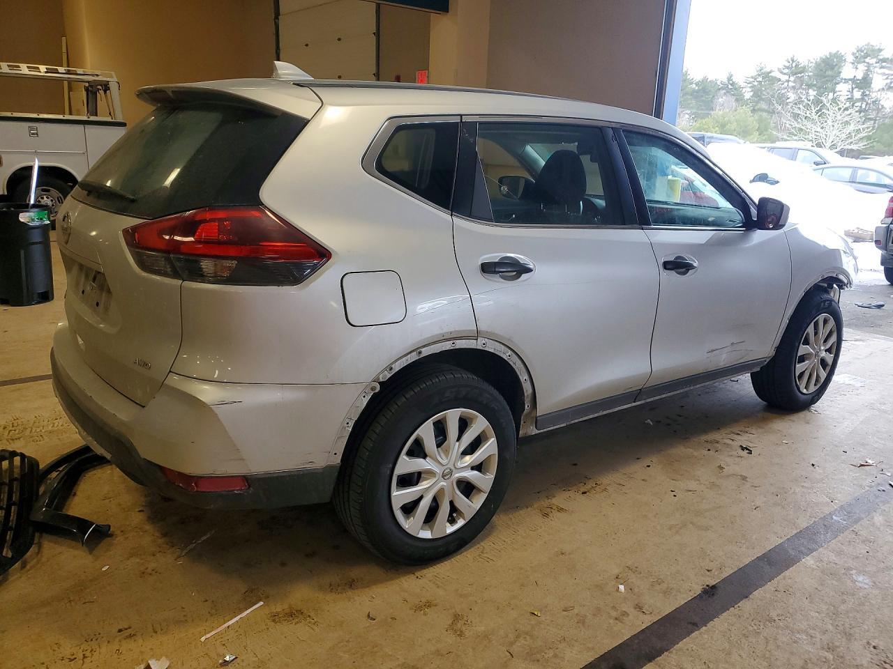 2018 Nissan Rogue S - zdjęcie 3