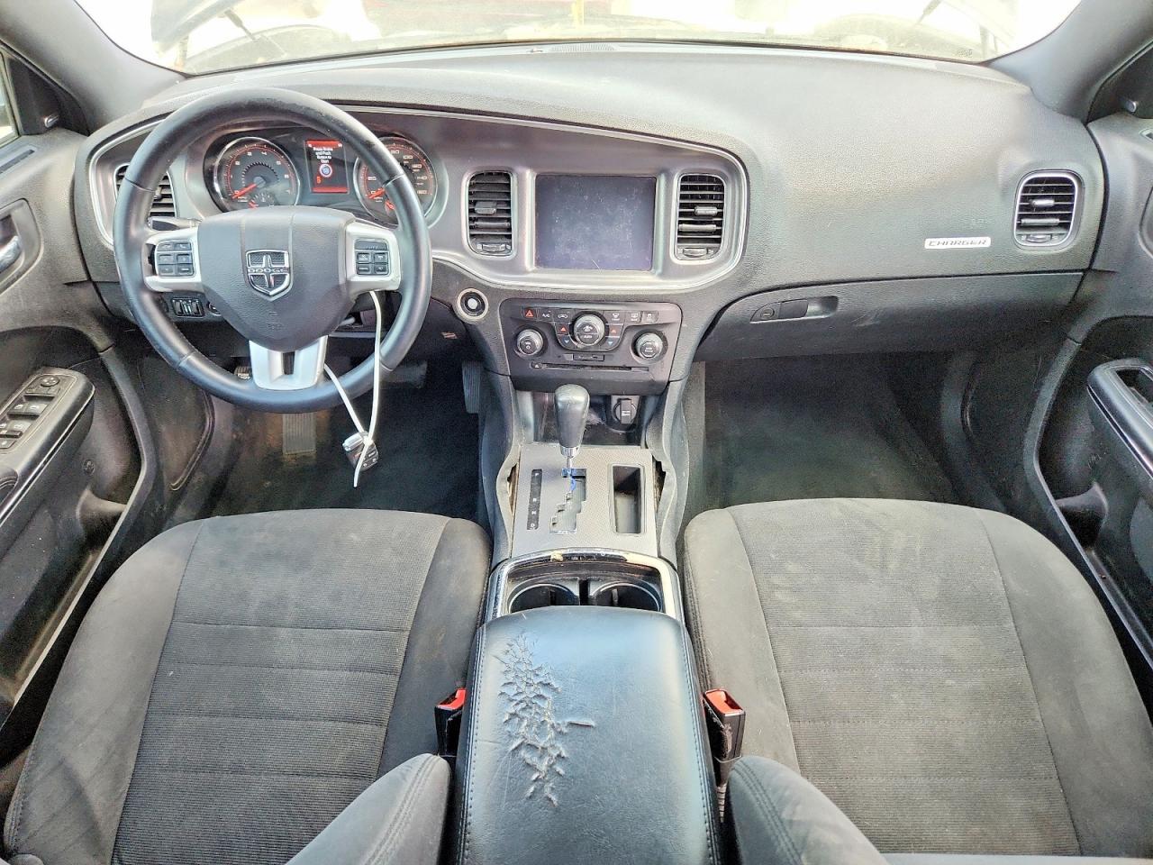 2014 Dodge Charger R - zdjęcie 8