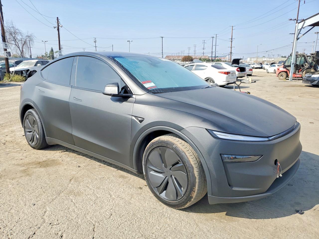 2026 Tesla Model Y - zdjęcie 4