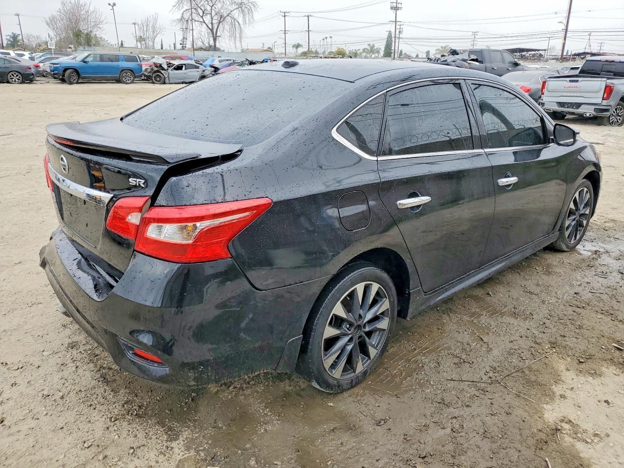 2019 Nissan Sentra Sr - zdjęcie 3