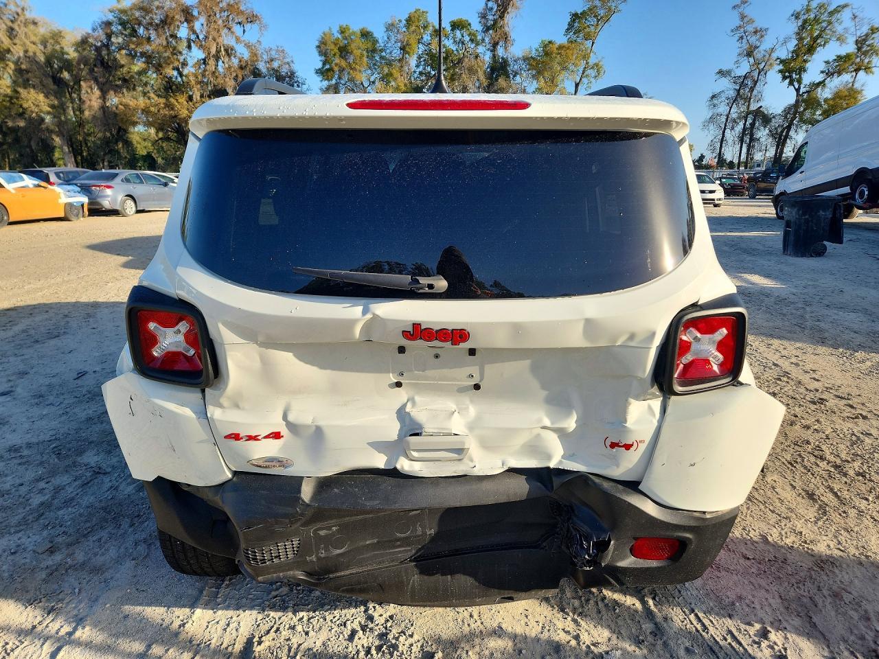 2023 Jeep Renegade Latitude - zdjęcie 6