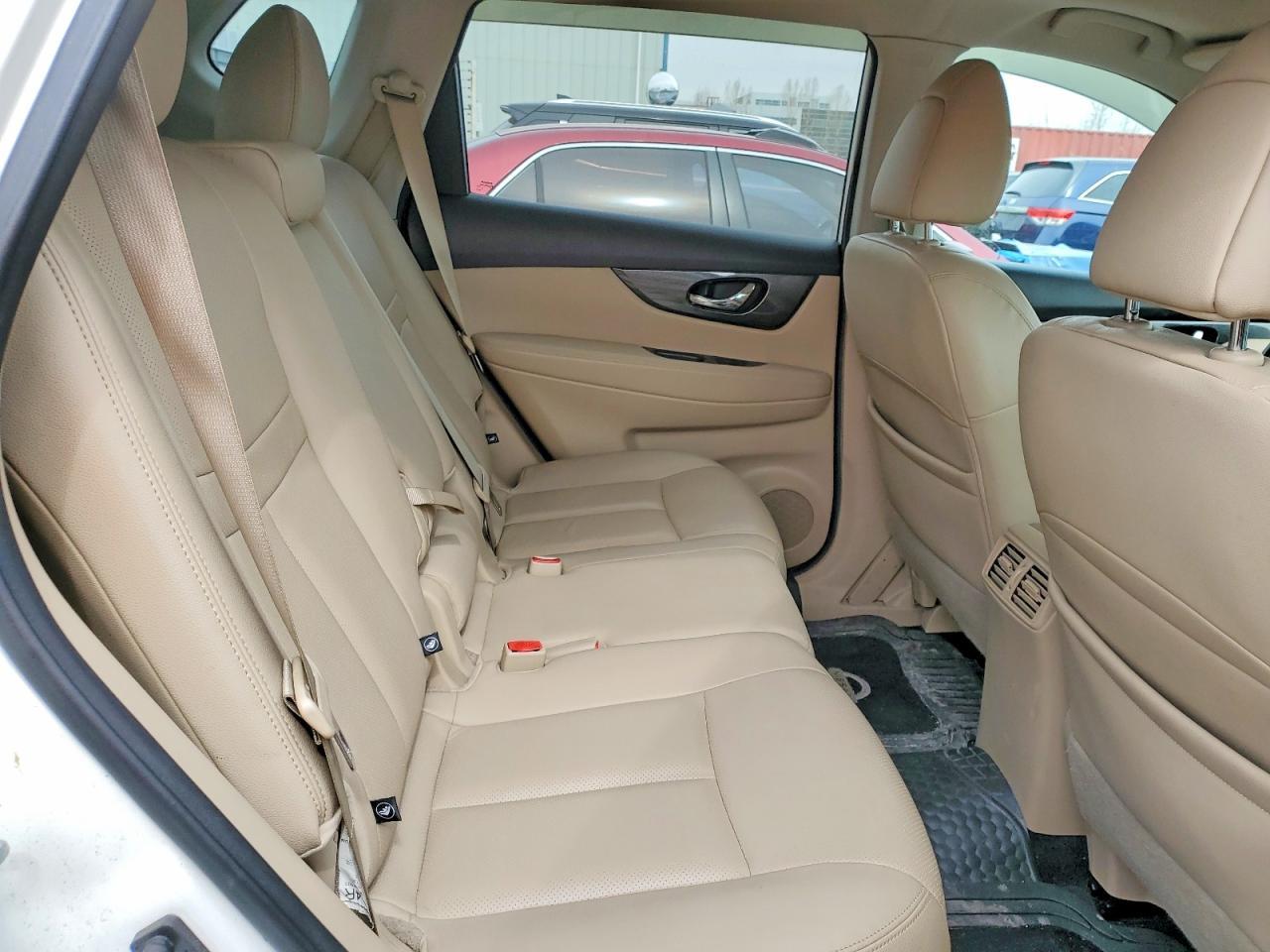 2016 Nissan Rogue S - zdjęcie 11