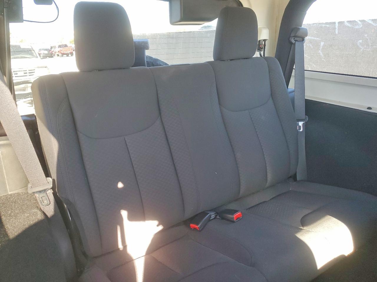 2017 Jeep Wrangler Sport - zdjęcie 11