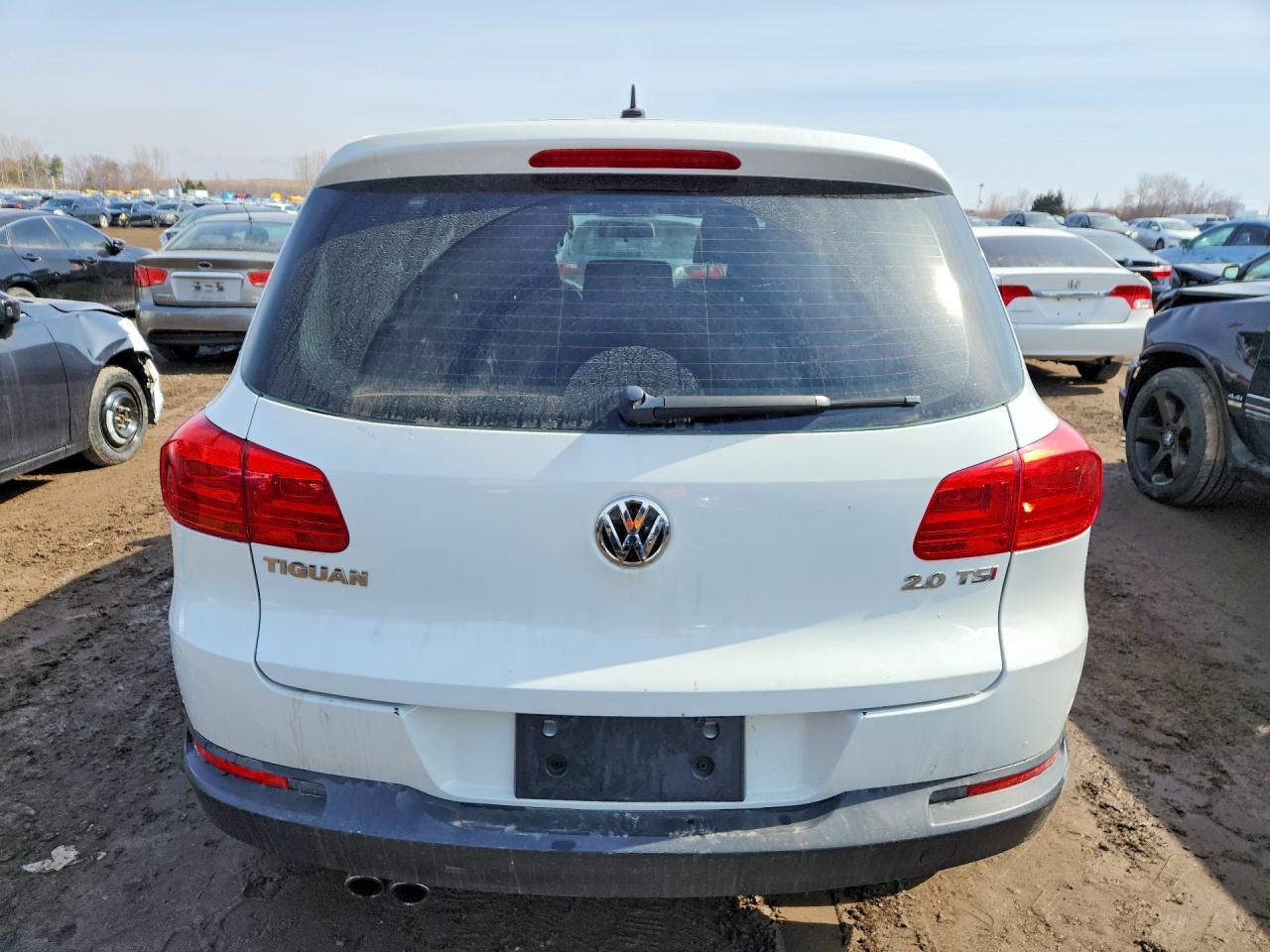 2015 Volkswagen Tiguan S - zdjęcie 6