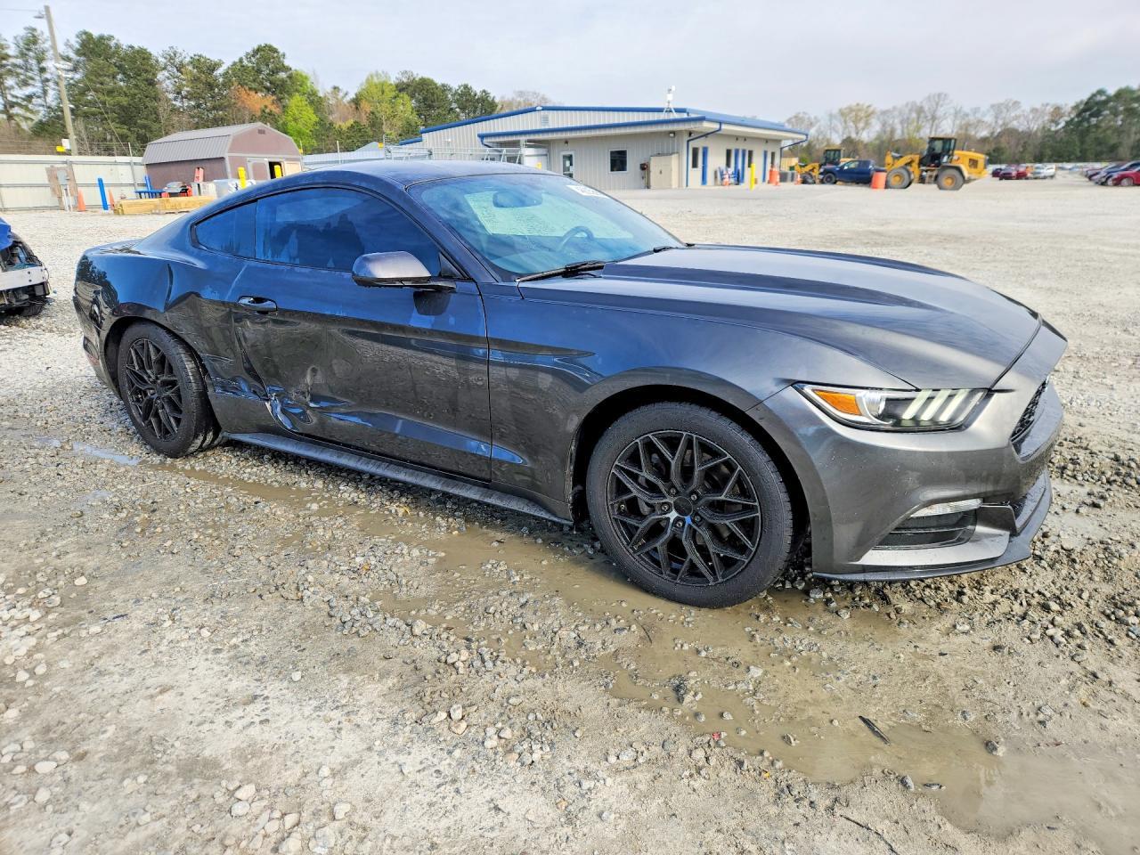 2017 Ford Mustang - zdjęcie 4