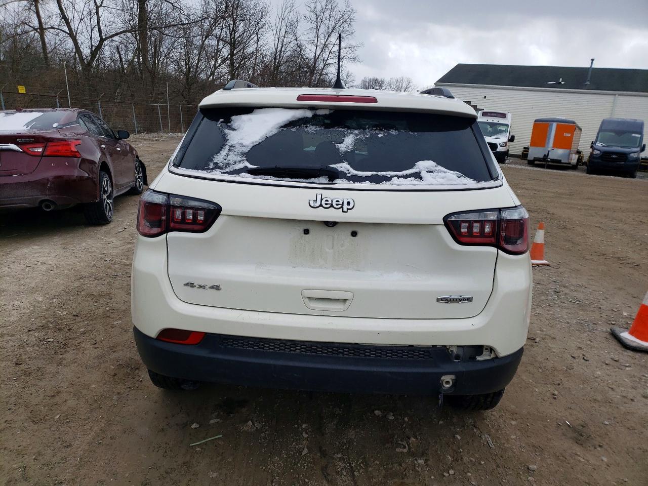 2020 Jeep Compass Latitude - zdjęcie 6