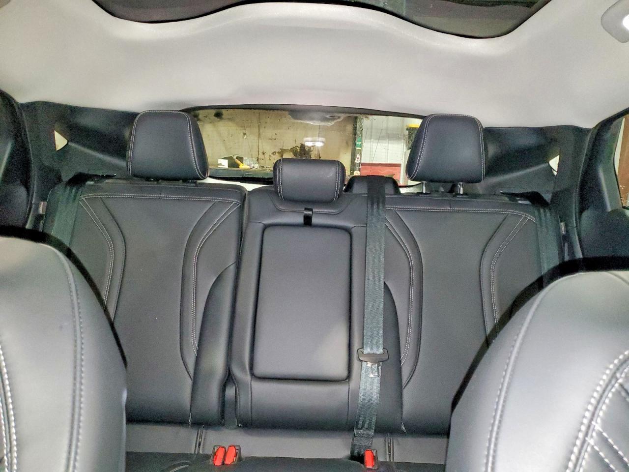 2023 Ford Mustang Mach-E Premium - zdjęcie 10