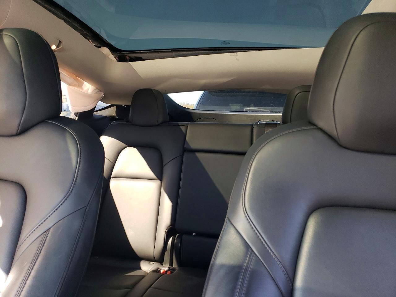 2020 Tesla Model Y - zdjęcie 10