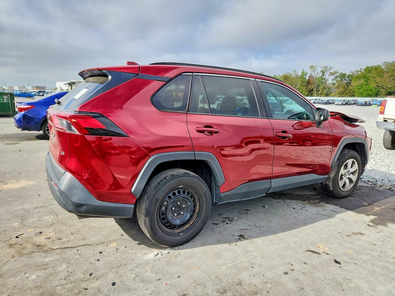 2019 Toyota Rav4 Le - zdjęcie 3