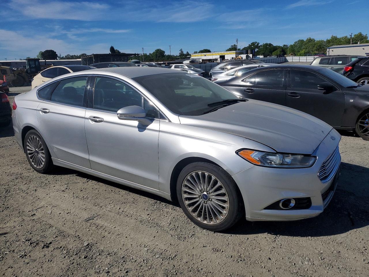 2014 Ford Fusion Titanium - zdjęcie 4