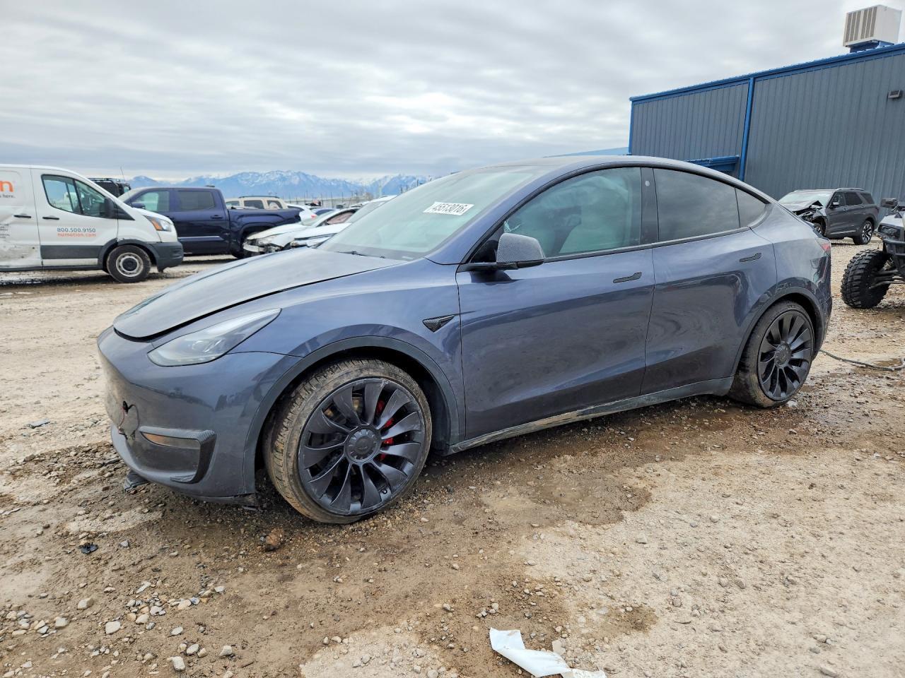 2023 Tesla Model Y - zdjęcie główne