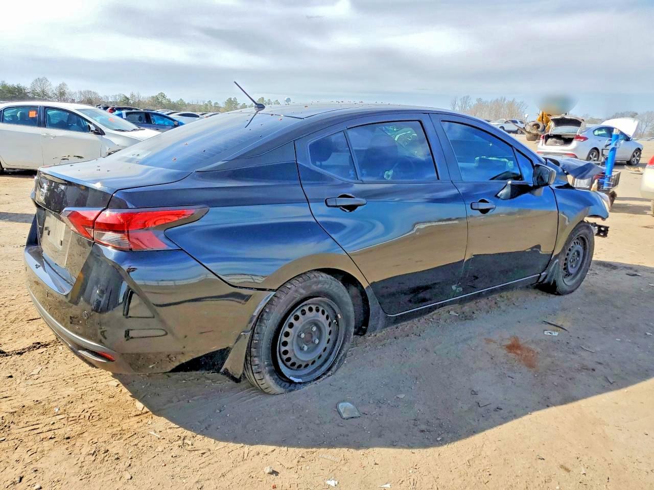 2021 Nissan Versa S - zdjęcie 3