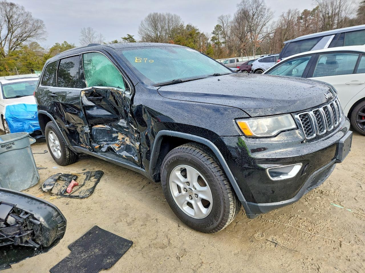 2017 Jeep Grand Cherokee Laredo - zdjęcie 4