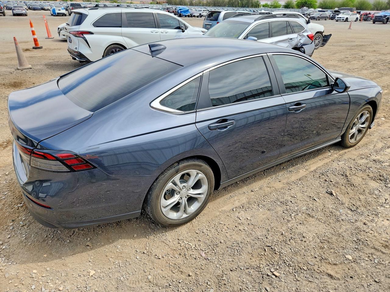 2023 Honda Accord Lx - zdjęcie 3