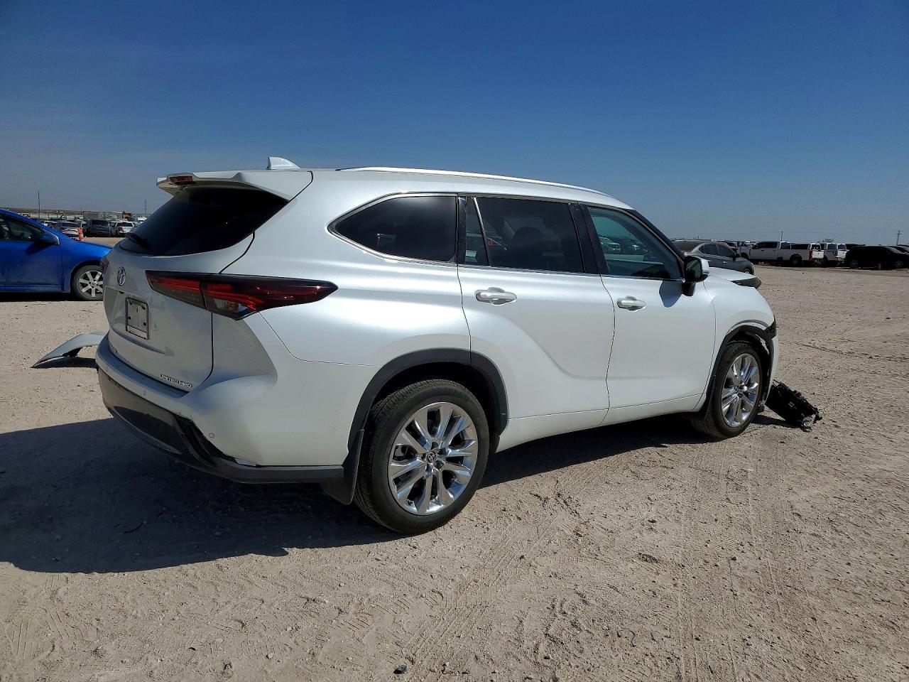 2025 Toyota Highlander Limited - zdjęcie 3