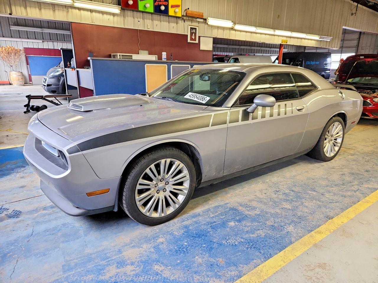 2014 Dodge Challenger R - zdjęcie główne