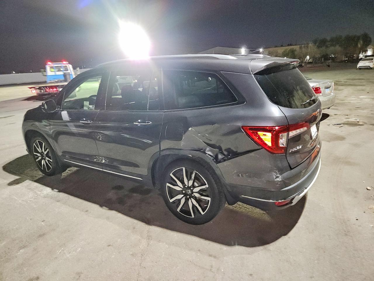2019 Honda Pilot Touring - zdjęcie 2