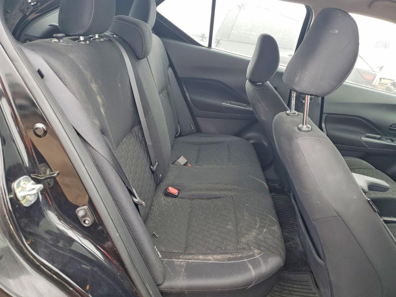 2021 Nissan Kicks S - zdjęcie 11