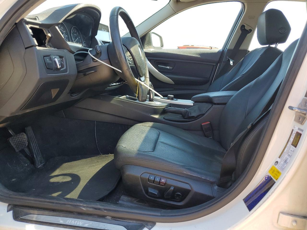 2015 BMW 320 I - zdjęcie 7