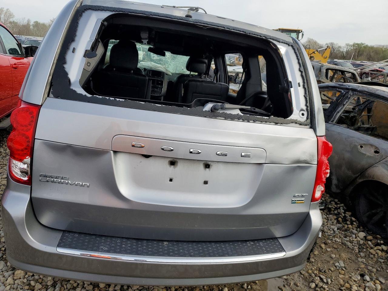 2019 Dodge Grand Caravan Gt - zdjęcie 6