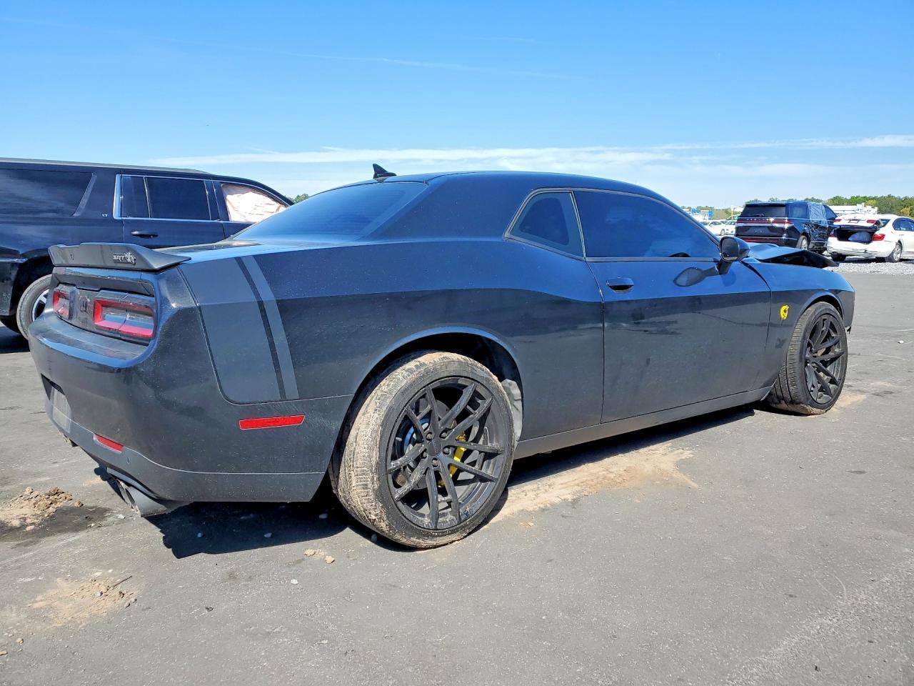 2015 Dodge Challenger R - zdjęcie 3