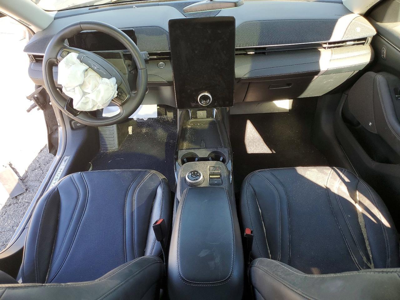 2023 Ford Mustang Mach-E Premium - zdjęcie 8