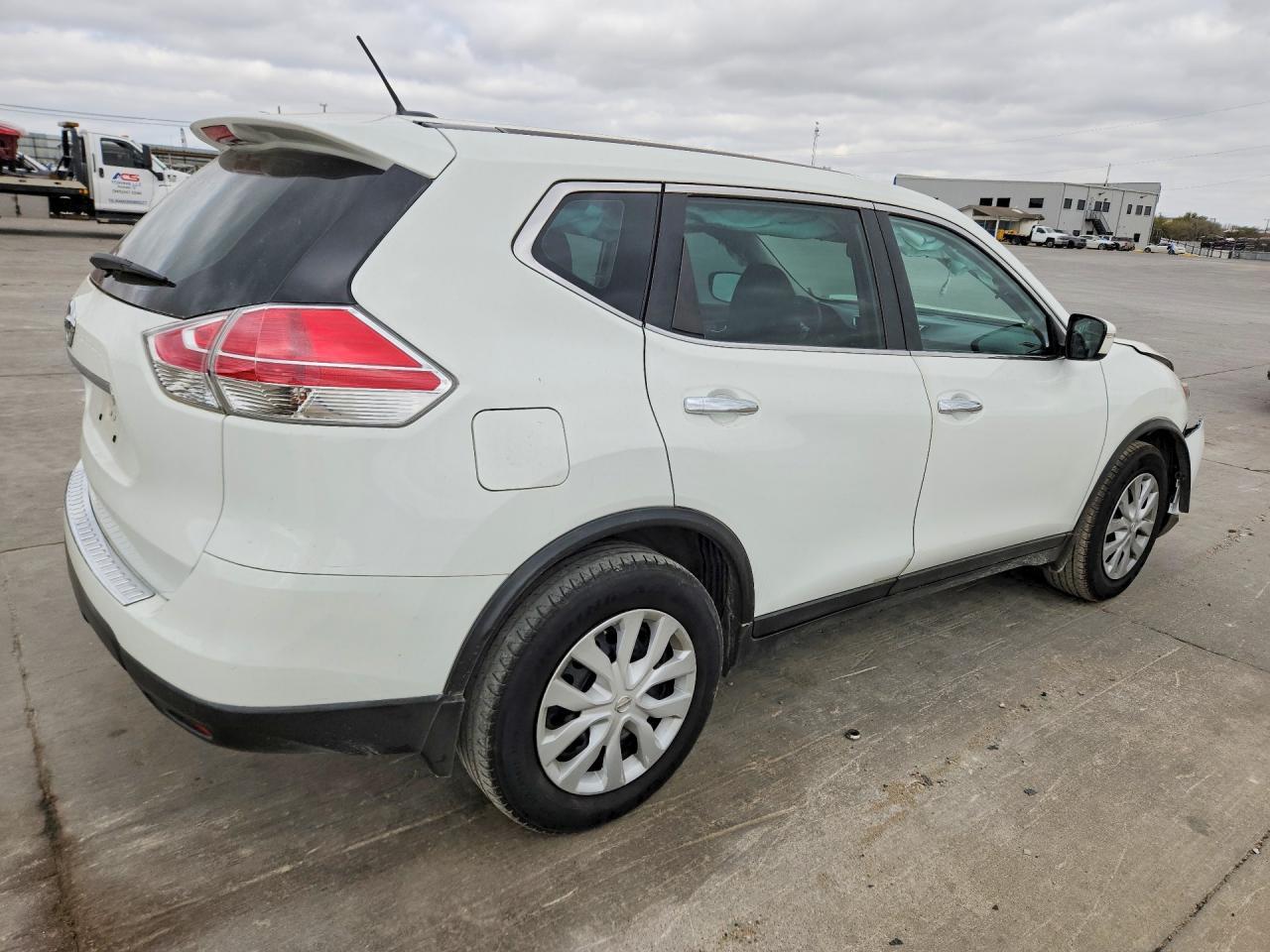 2015 Nissan Rogue S - zdjęcie 3