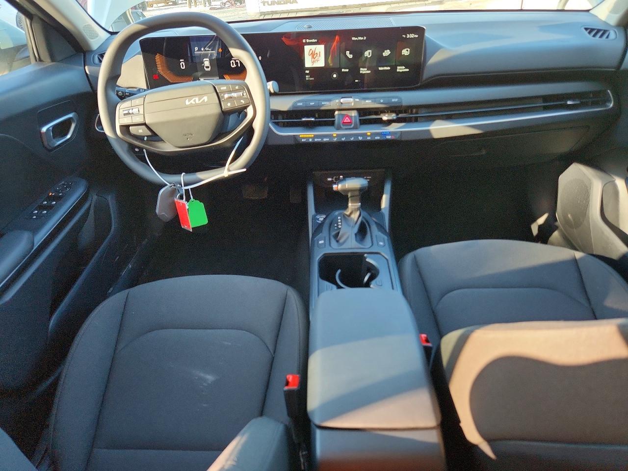 2026 Kia K4 Lxs - zdjęcie 8