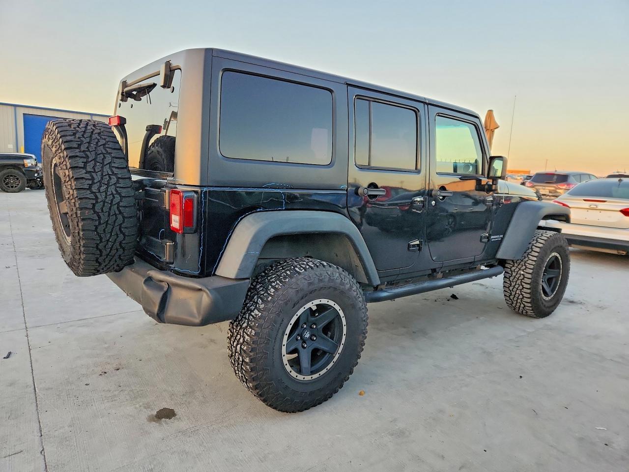 2013 Jeep Wrangler Unlimited Rubicon - zdjęcie 3