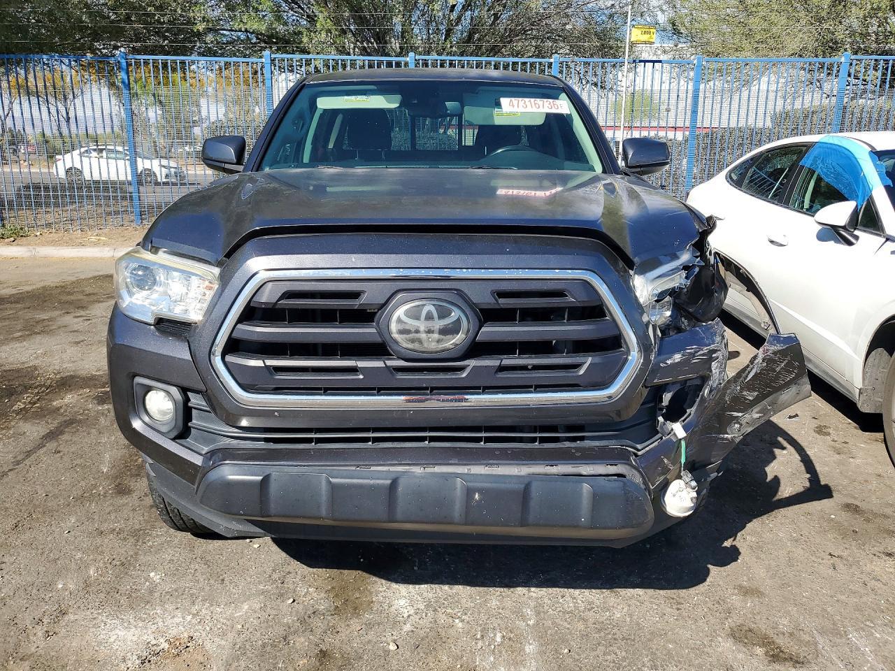 2019 Toyota Tacoma Sr5 - zdjęcie 5
