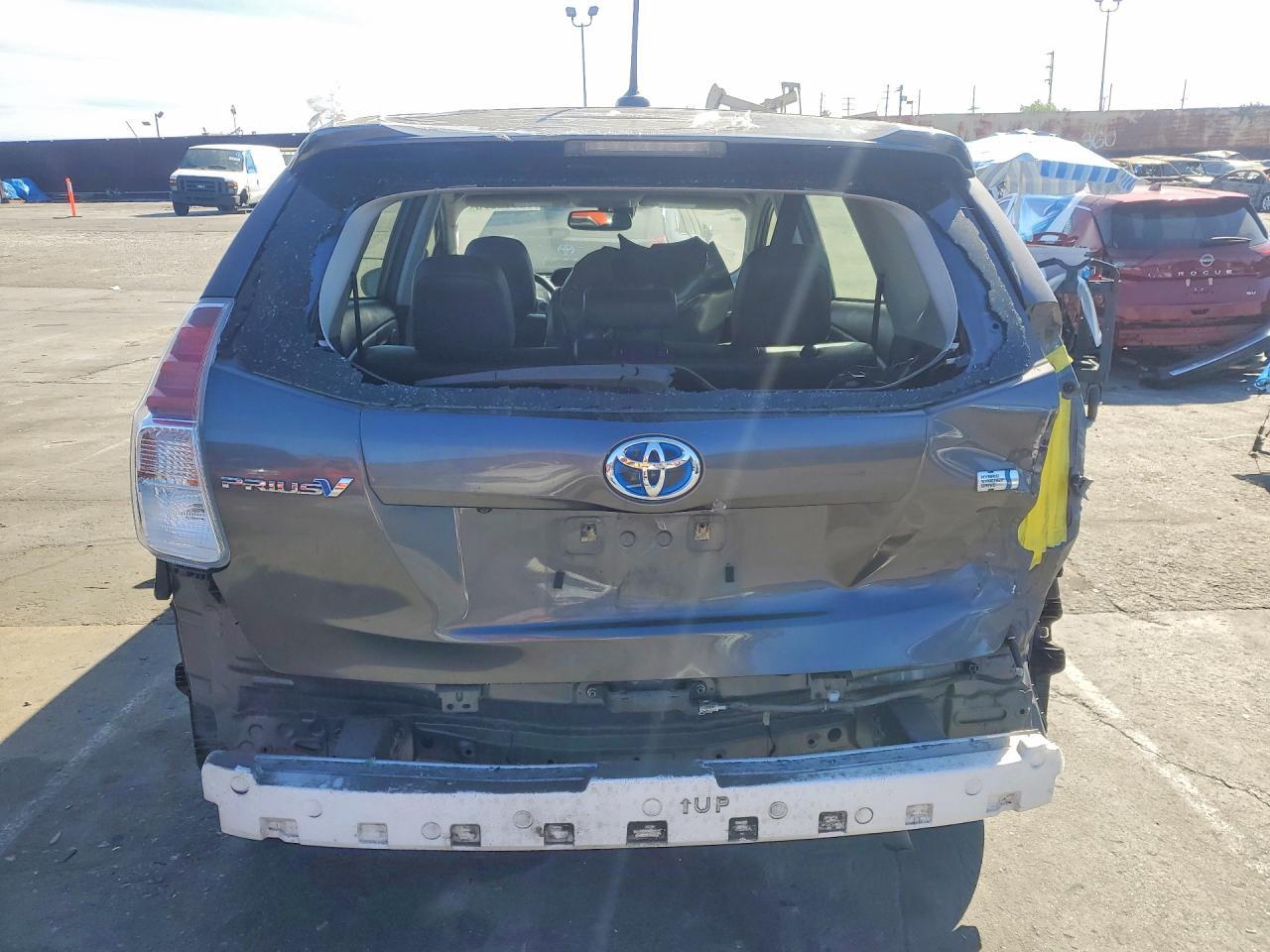 2017 Toyota Prius V Five - zdjęcie 6