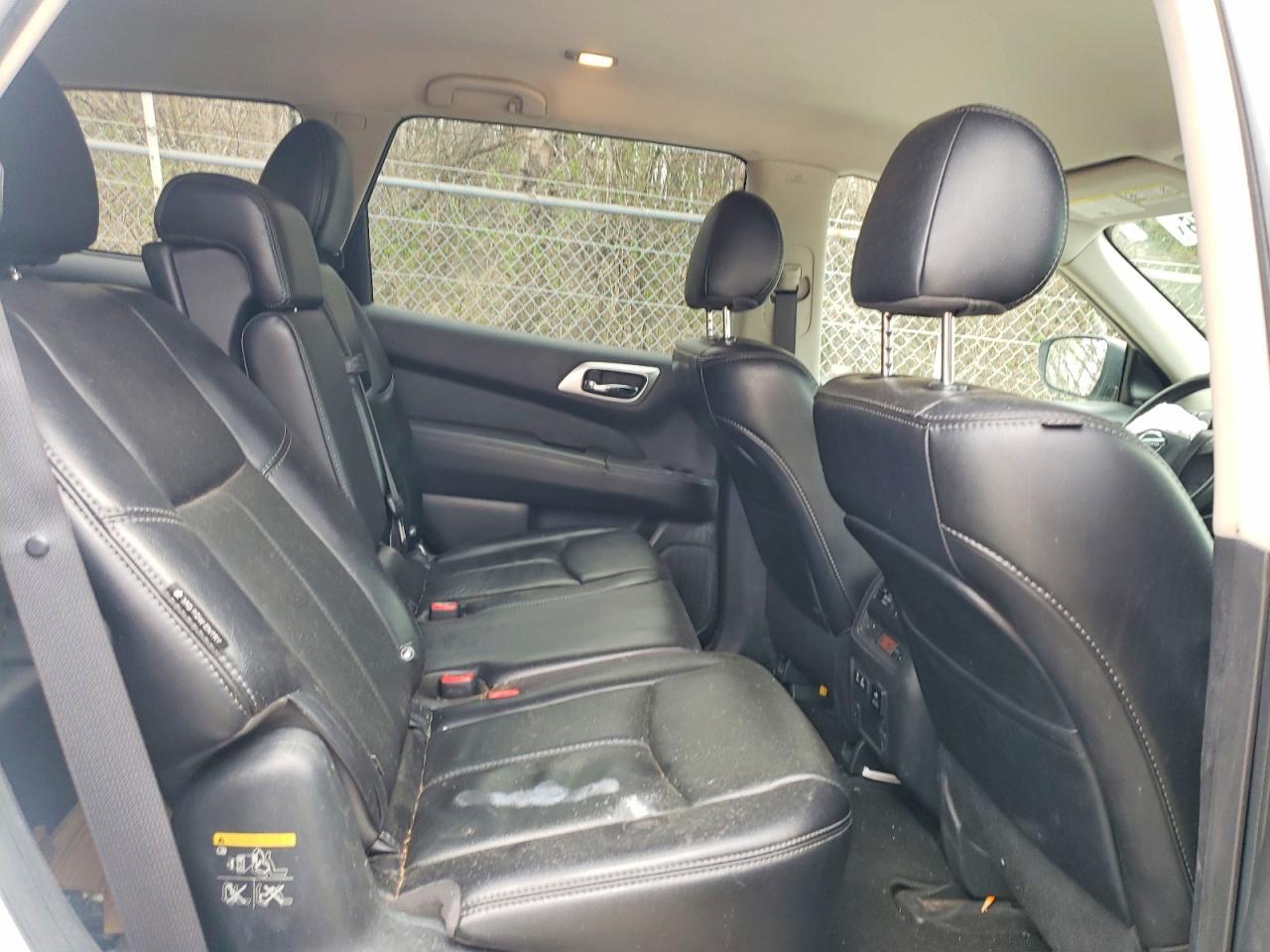 2020 Nissan Pathfinder Sl - zdjęcie 11