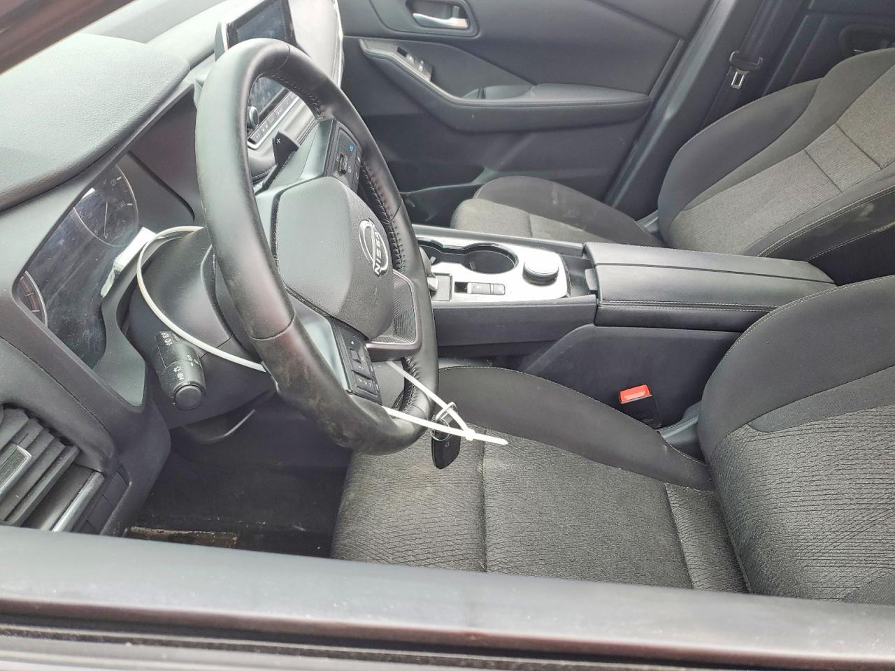 2025 Nissan Rogue Sv - zdjęcie 7