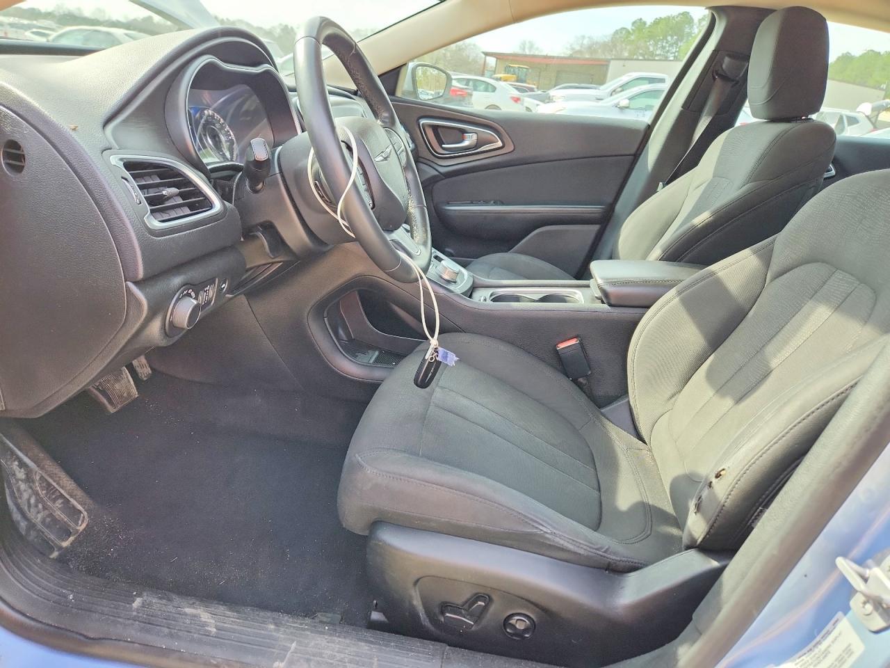 2015 Chrysler 200 Limited - zdjęcie 7