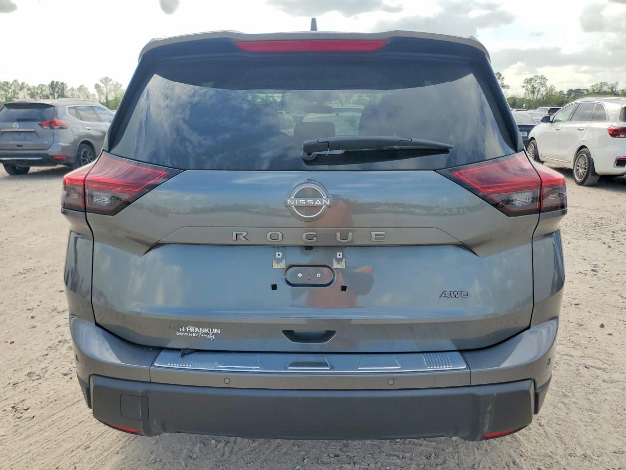 2026 Nissan Rogue Sv - zdjęcie 6