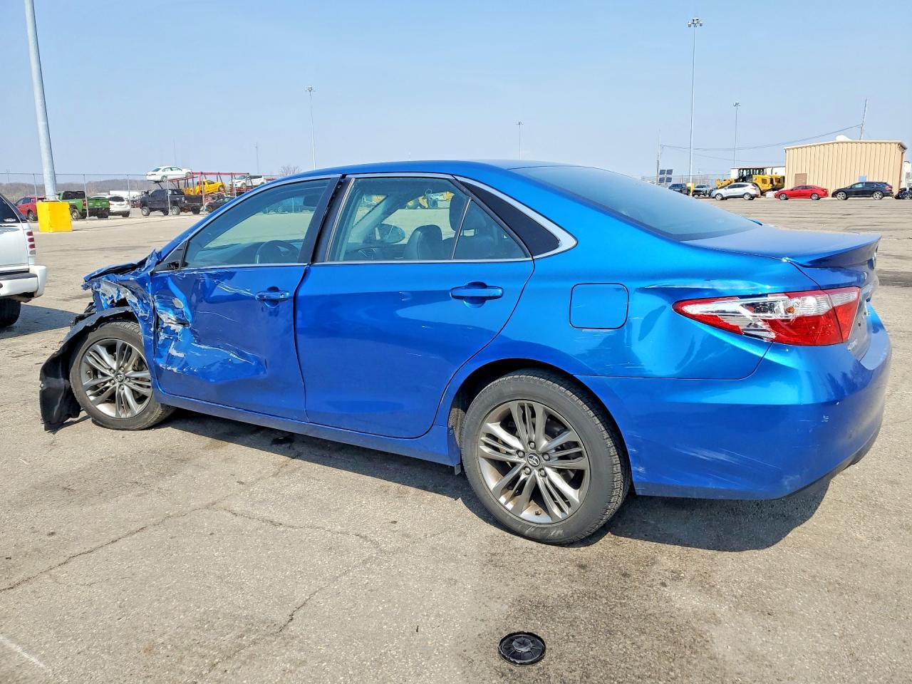 2017 Toyota Camry Se - zdjęcie 2