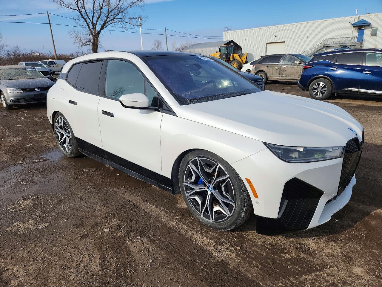 2022 BMW Ix xDrive50 - zdjęcie 4