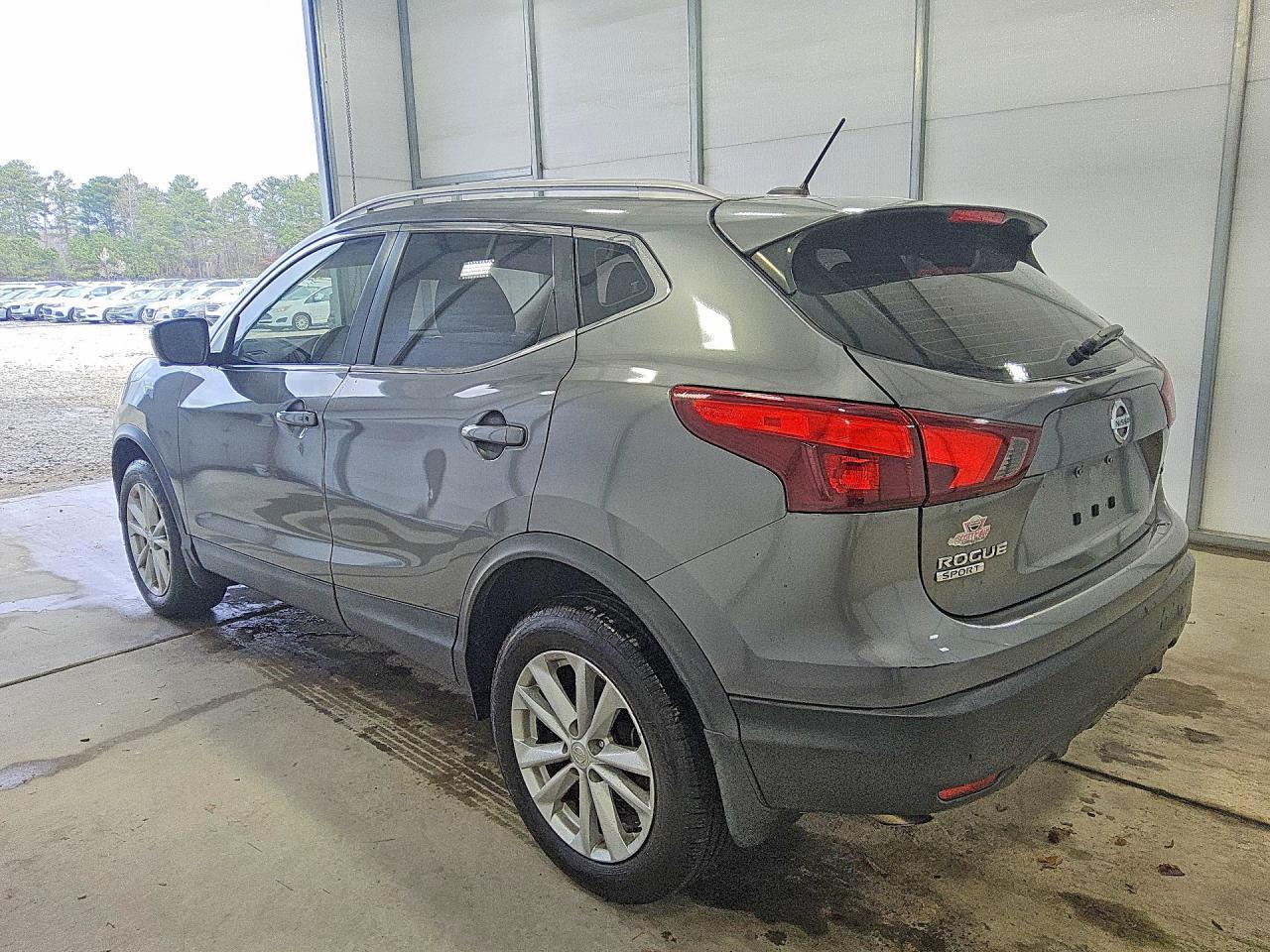 2017 Nissan Rogue Sport Sv - zdjęcie 2