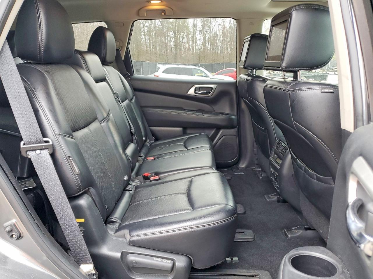 2019 Nissan Pathfinder Platinum - zdjęcie 11