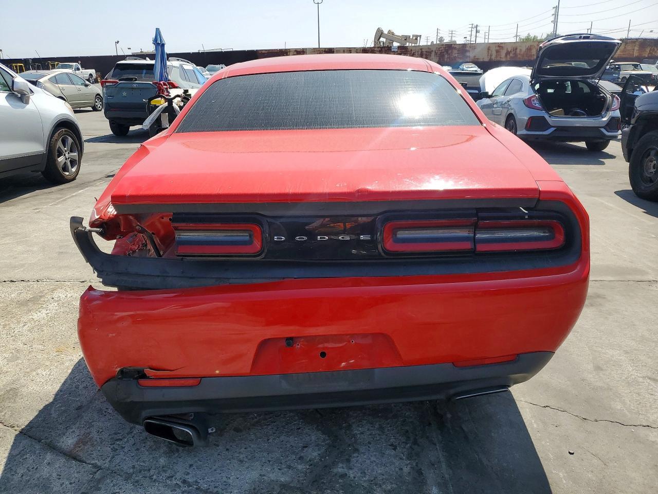 2016 Dodge Challenger Sxt - zdjęcie 6