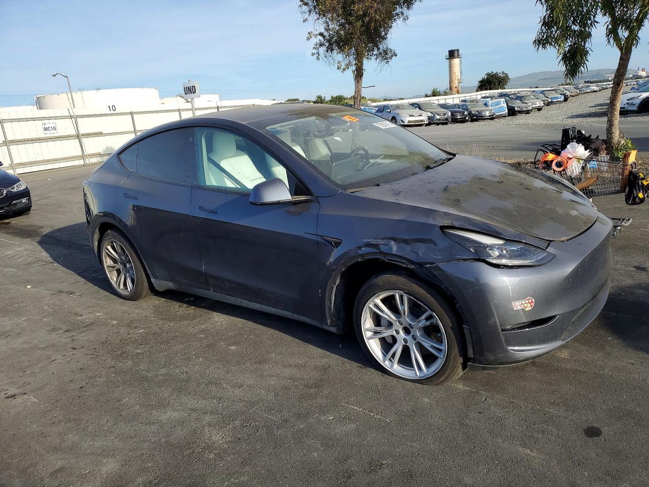 2023 Tesla Model Y - zdjęcie 4