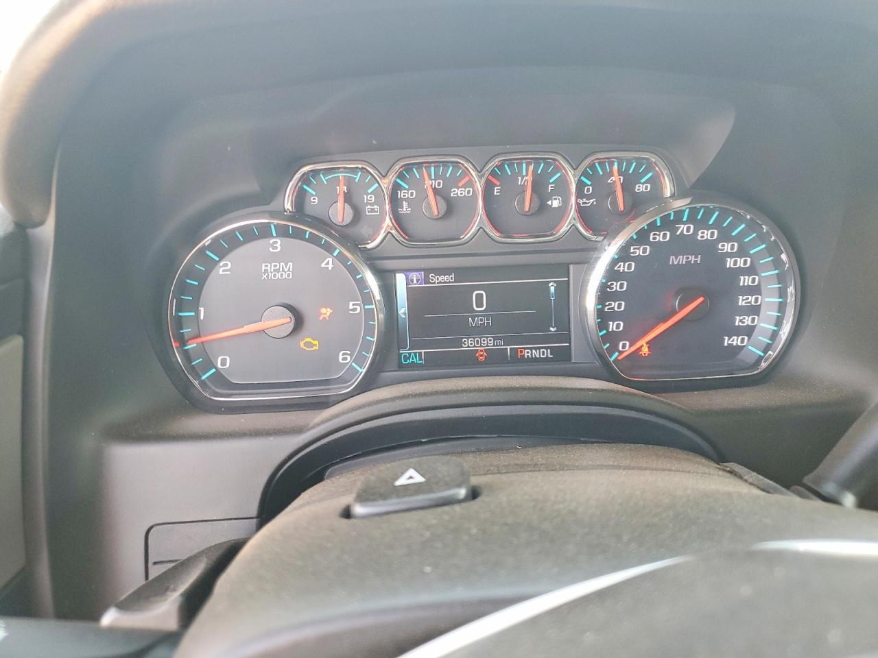 2019 Chevrolet Suburban - zdjęcie 9