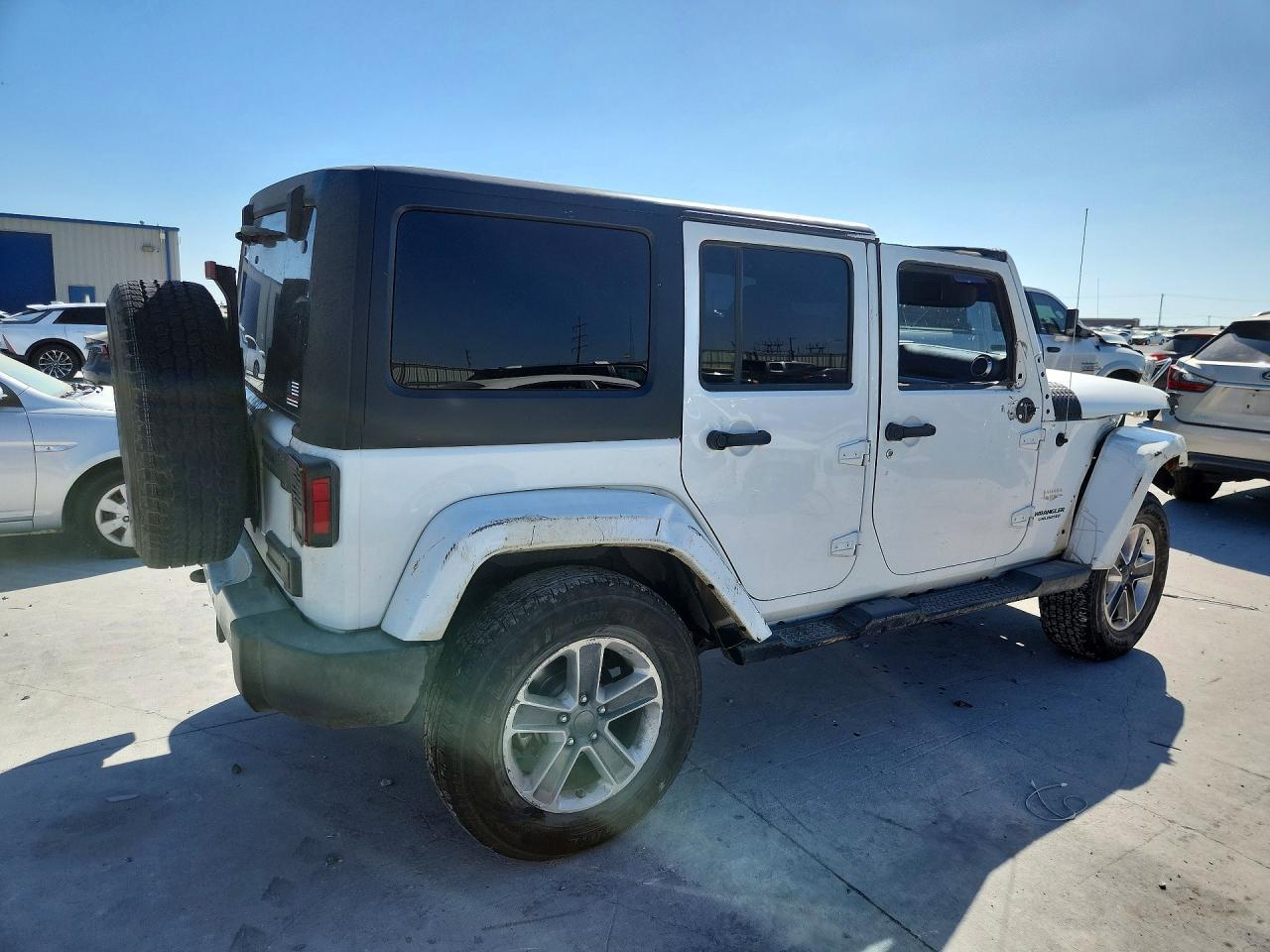 2015 Jeep Wrangler Unlimited Sahara - zdjęcie 3