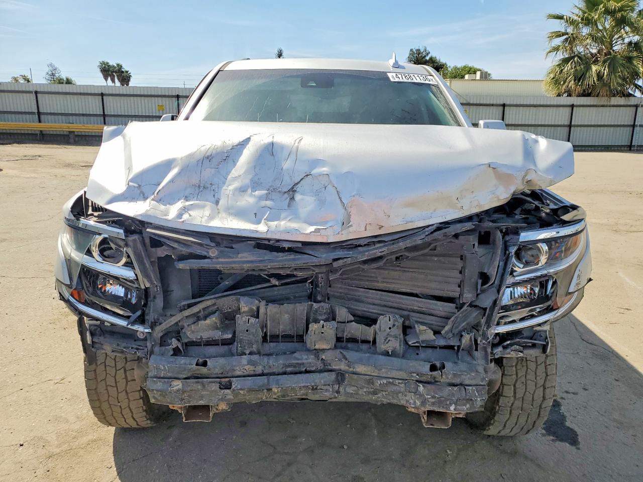 2019 Chevrolet Suburban - zdjęcie 5