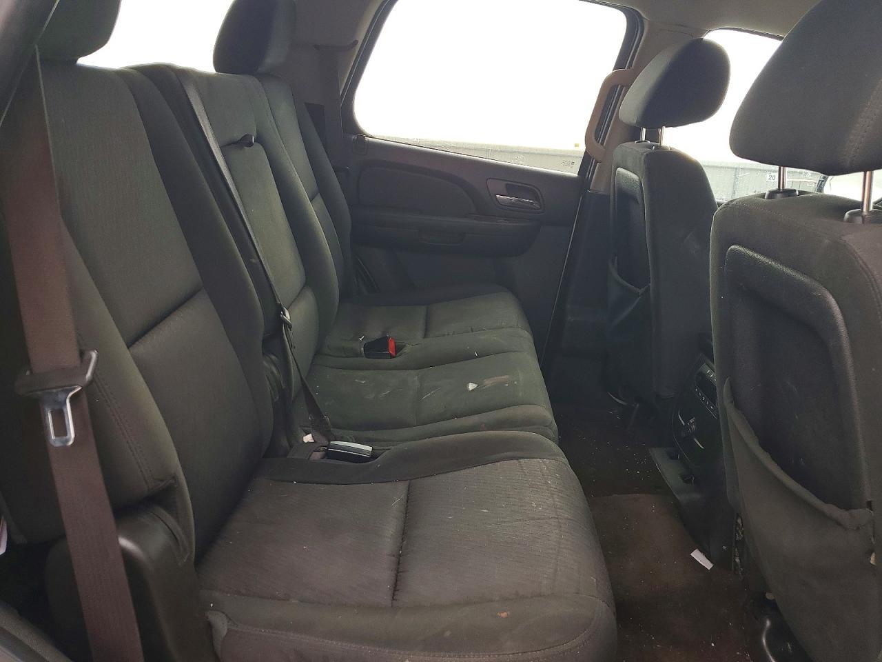 2013 Chevrolet Tahoe C1500 Ls - zdjęcie 11