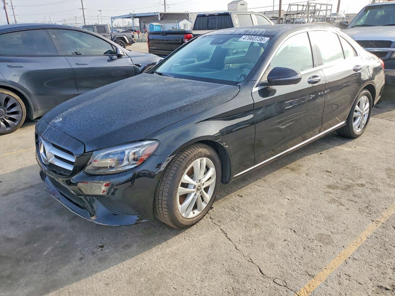2020 Mercedes-Benz C 300 - zdjęcie główne